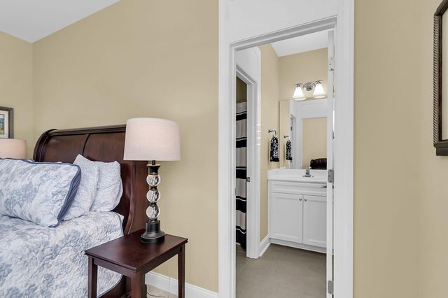 3062 Cross Vine Lane, Summerville, SC 29483