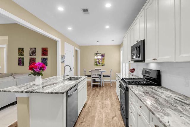 3062 Cross Vine Lane, Summerville, SC 29483