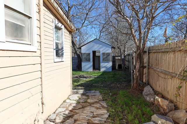 955 N Stephen Avenue, Stephenville, TX 76401