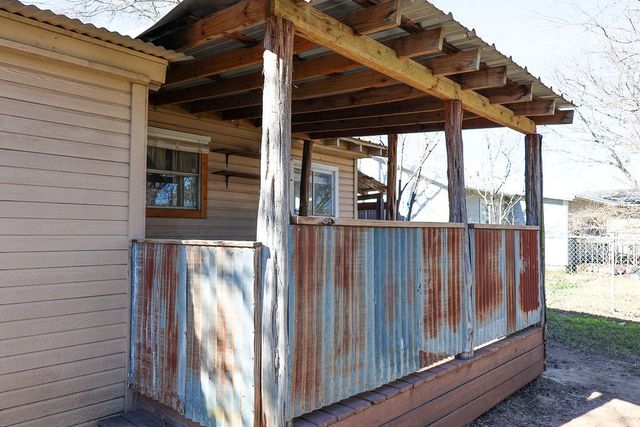 955 N Stephen Avenue, Stephenville, TX 76401