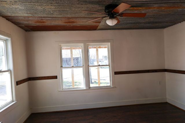 955 N Stephen Avenue, Stephenville, TX 76401