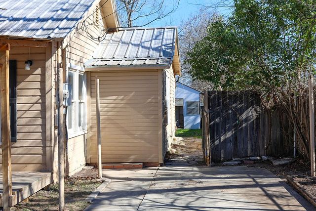 955 N Stephen Avenue, Stephenville, TX 76401