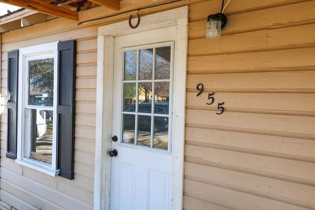 955 N Stephen Avenue, Stephenville, TX 76401