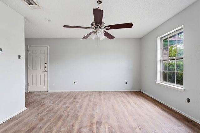 1248 Meriweather Avenue, Fort Worth, TX 76115