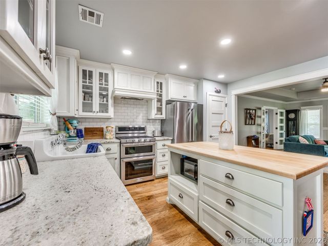 723 Poplar Avenue, Yukon, OK 73099