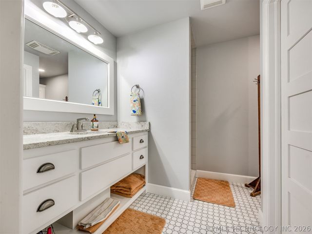 723 Poplar Avenue, Yukon, OK 73099