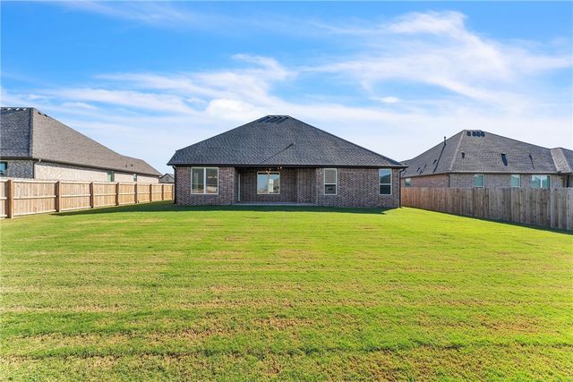 2401 Abbott Lane, Pea Ridge, AR 72751