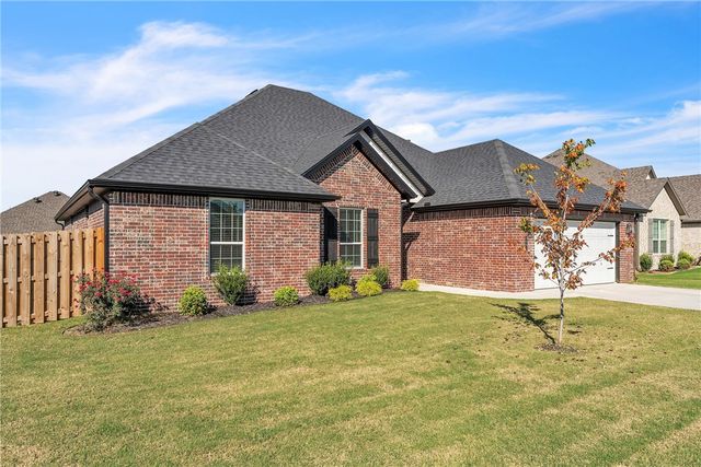2401 Abbott Lane, Pea Ridge, AR 72751