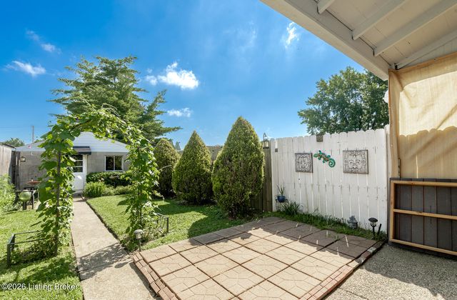 1213 Goss Ave, Louisville, KY 40217
