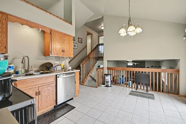 5712 Kathryn Lane, Matteson, IL 60443