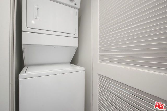 819 S Holt Avenue 201, Los Angeles, CA 90035