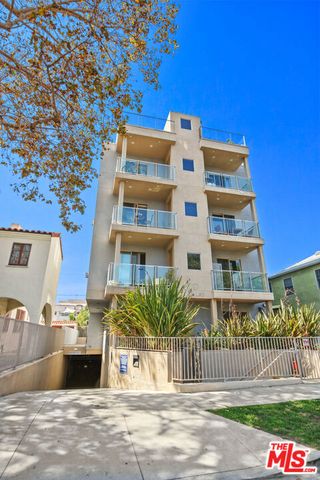 819 S Holt Avenue 201, Los Angeles, CA 90035