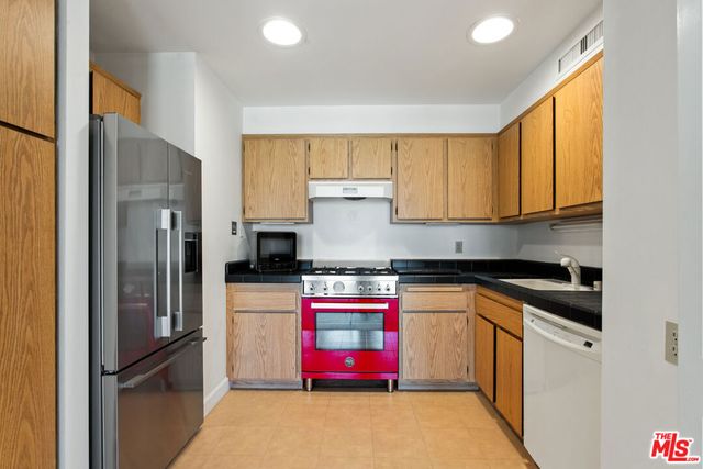 800 W 1st Street 3001, Los Angeles, CA 90012