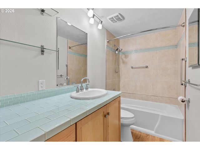 14635 Sw 97TH Ave, Tigard, OR 97224
