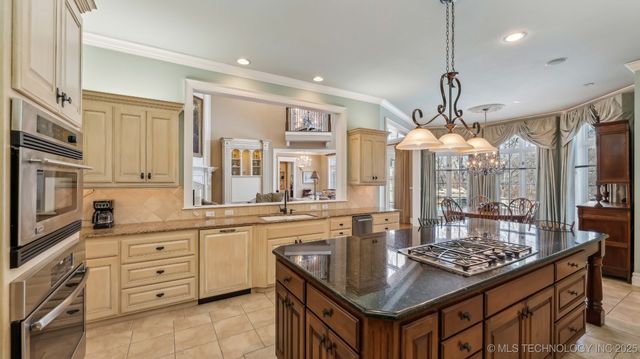 19715 E Clear Brook Road, Owasso, OK 74055