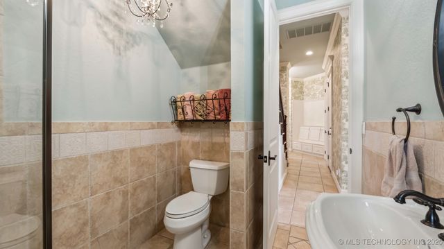 19715 E Clear Brook Road, Owasso, OK 74055