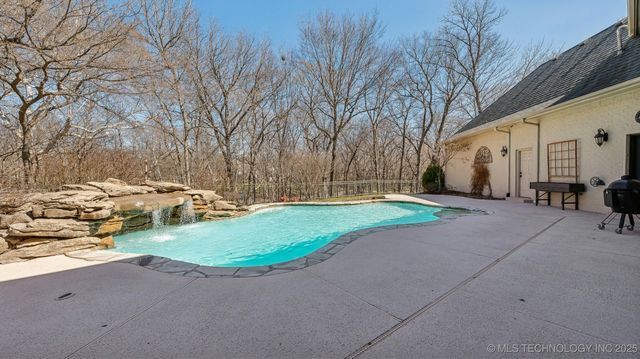 19715 E Clear Brook Road, Owasso, OK 74055