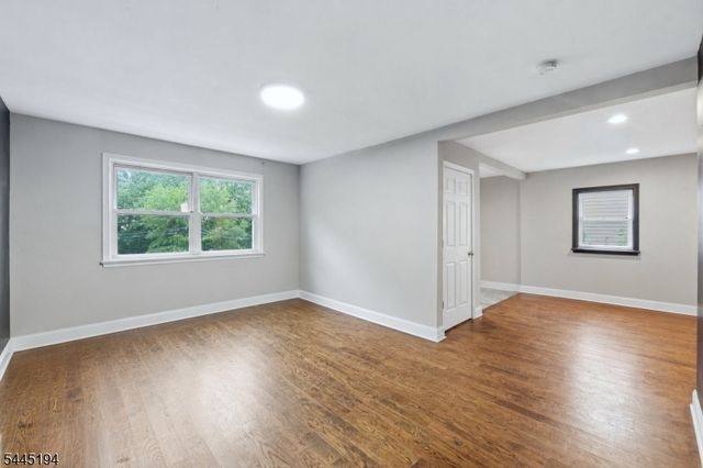 18 Coolidge Trail, Hopatcong Boro, NJ 07843