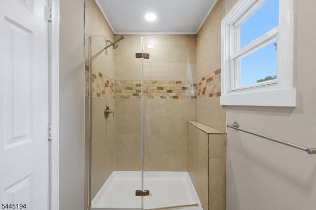 18 Coolidge Trail, Hopatcong Boro, NJ 07843