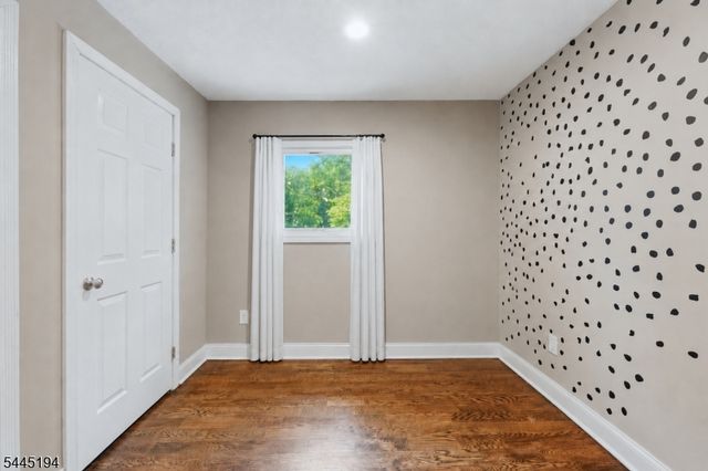 18 Coolidge Trail, Hopatcong Boro, NJ 07843