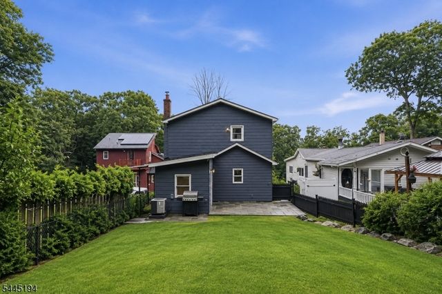 18 Coolidge Trail, Hopatcong Boro, NJ 07843
