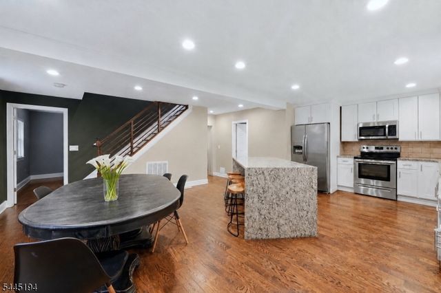 18 Coolidge Trail, Hopatcong Boro, NJ 07843