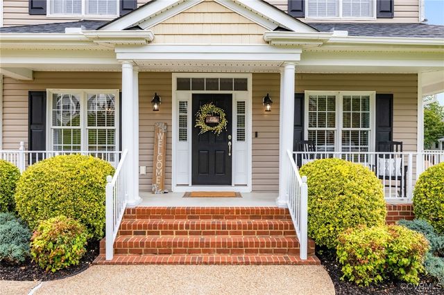 2607 Savage View Dr, Midlothian, VA 23112
