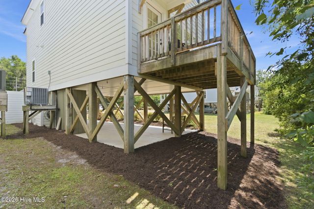 1254 Charleston Common Drive, Leland, NC 28451