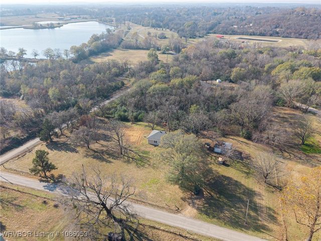 18947 Ainsworth Road, Spiro, OK 74959