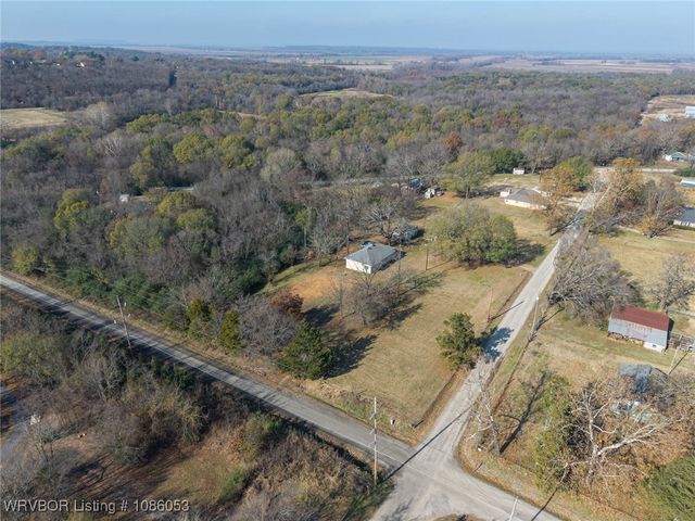 18947 Ainsworth Road, Spiro, OK 74959