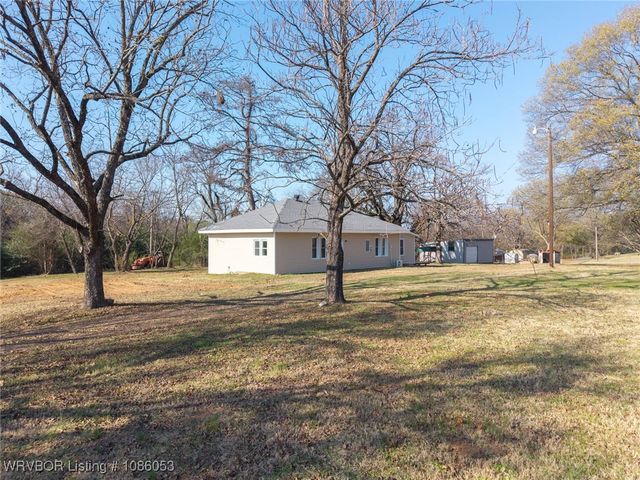18947 Ainsworth Road, Spiro, OK 74959