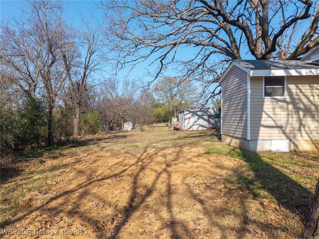 18947 Ainsworth Road, Spiro, OK 74959