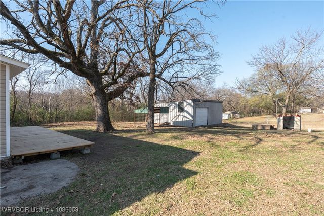 18947 Ainsworth Road, Spiro, OK 74959