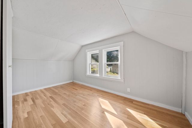 108 Palmer St, Quincy, MA 02169