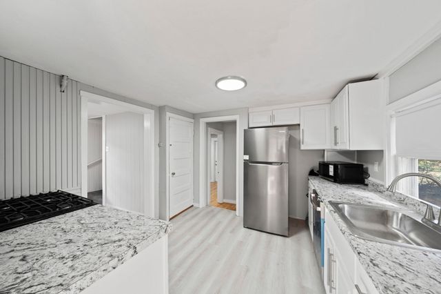 108 Palmer St, Quincy, MA 02169