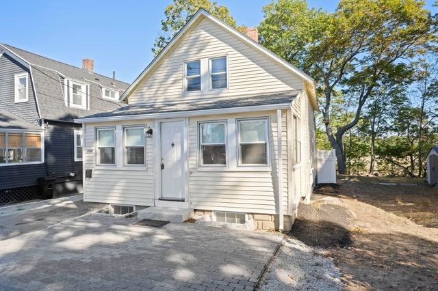 108 Palmer St, Quincy, MA 02169