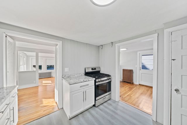 108 Palmer St, Quincy, MA 02169