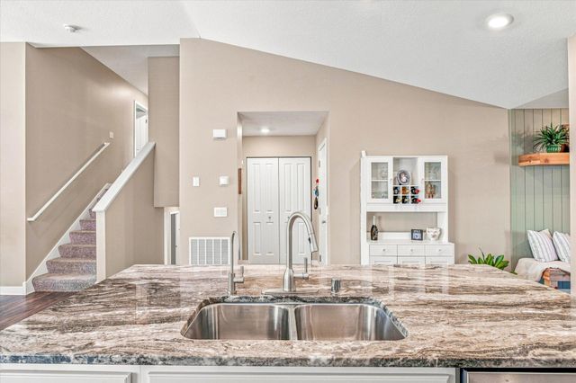 4539 Cobalt Lane, Woodbury, MN 55129