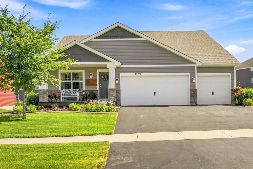 4539 Cobalt Lane, Woodbury, MN 55129