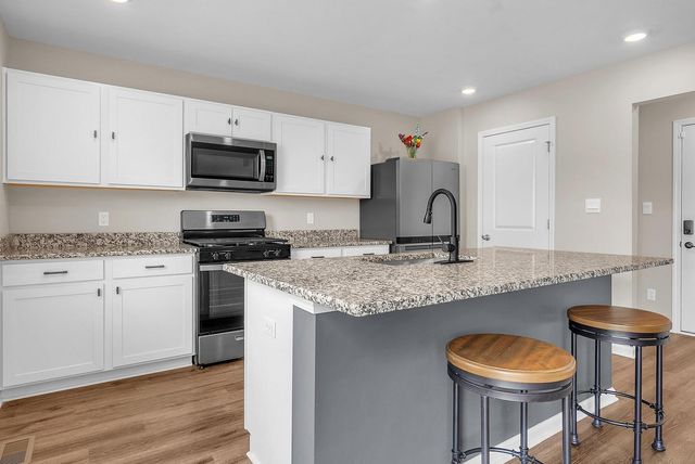 615 Ensign Place, Hebron, IN 46341
