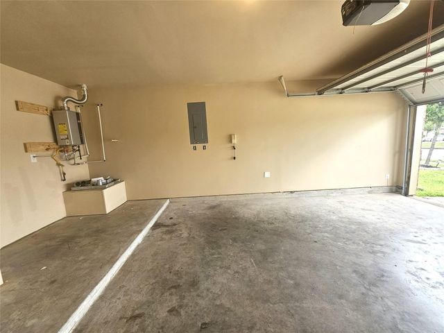 2911 Lincolns Meadow Drive, Spring, TX 77373