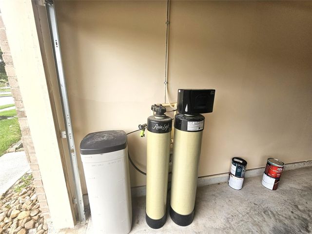 2911 Lincolns Meadow Drive, Spring, TX 77373