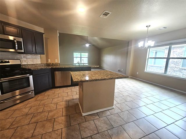 2911 Lincolns Meadow Drive, Spring, TX 77373