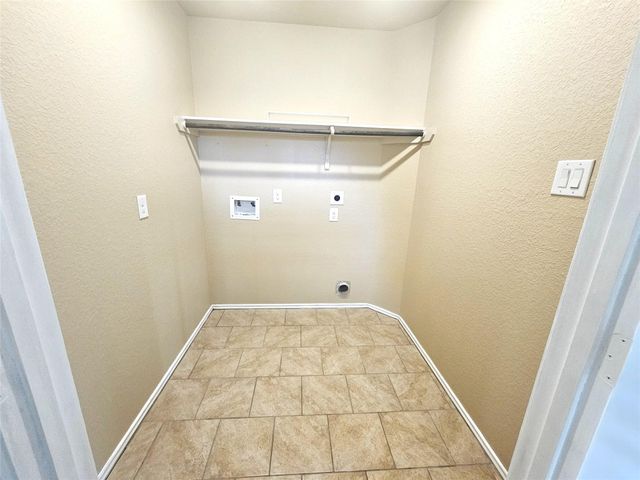 2911 Lincolns Meadow Drive, Spring, TX 77373