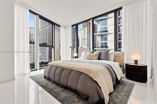 300 Biscayne Blvd Way 1404W, Miami, FL 33131