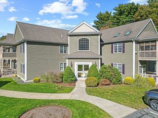 215 Longmeadow Rd 604, Taunton, MA 02780