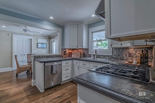 695 Greenwood Avenue, Fairhope, AL 36532