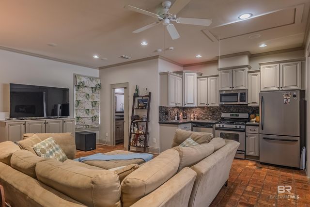 695 Greenwood Avenue, Fairhope, AL 36532