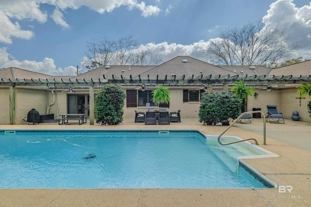 695 Greenwood Avenue, Fairhope, AL 36532