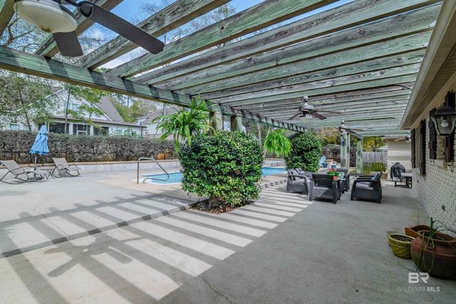 695 Greenwood Avenue, Fairhope, AL 36532